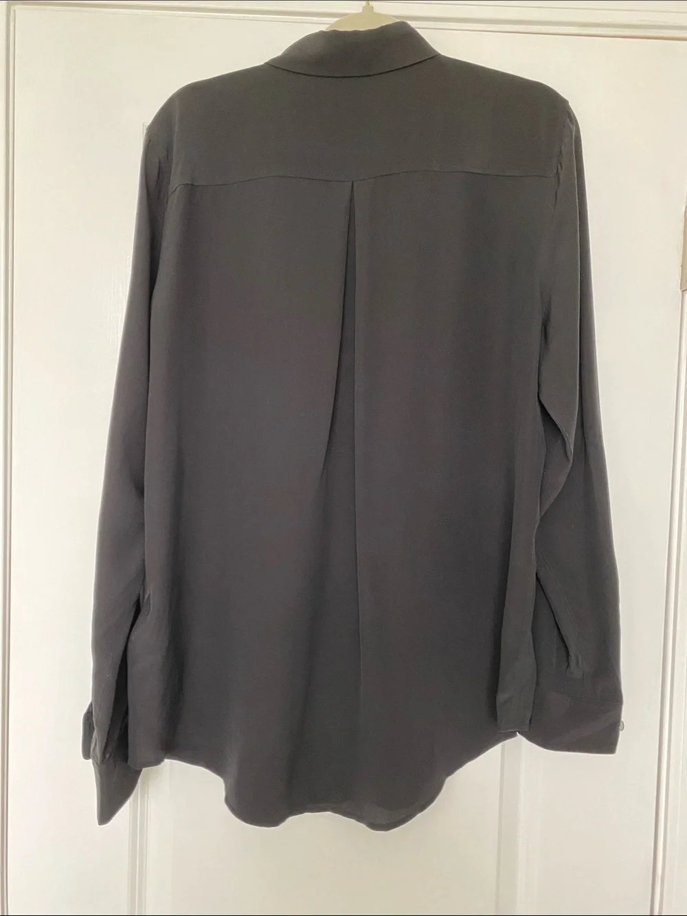 Equipment Black Long-Sleeve Silk Button-Down Shirt - Picture 7 of 7
